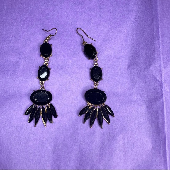 Gorgeous Black Drop Earrings! - Picture 3 of 5